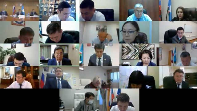 Рассмотрены изменения в закон о государственном бюджете Якутии на 2020 год и на плановый период 2021 и 2022 годов