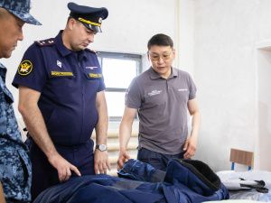 Министр транспорта и дорожного хозяйства Якутии Владимир Сивцев посетил производство в исправительной колонии № 1