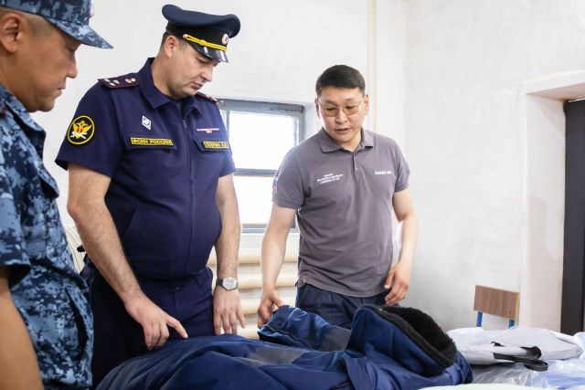 Министр транспорта и дорожного хозяйства Якутии Владимир Сивцев посетил производство в исправительной колонии № 1