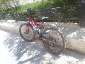 В Якутске водитель сбил ребенка на велосипеде и уехал