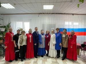 В Хангаласском районе члены избирательных комиссий нарядились в национальные костюмы