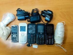 В следственном изоляторе предотвращена попытка переброса запрещенных предметов