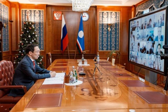 Айсен Николаев поручил главам районов обеспечить бесперебойную работу учреждений здравоохранения в новогодние праздники