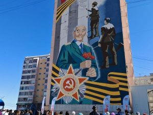 В Губинском округе Якутска открыли мурал в честь Феодосия Донского