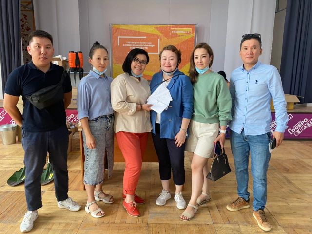 Артисты и сотрудники якутских театров выезжают на тушение и собирают средства для борьбы с пожарами