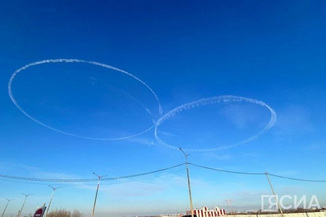 Пилоты авиакомпании «Якутия» поздравили якутянок с 8 Марта