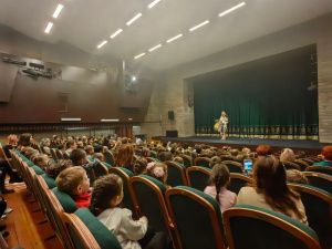 Кукольные театры Якутии и Удмуртии обменялись сценами в рамках «Больших гастролей»