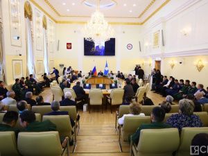 К 80-летию Авиалесоохраны Якутии вручили государственные награды