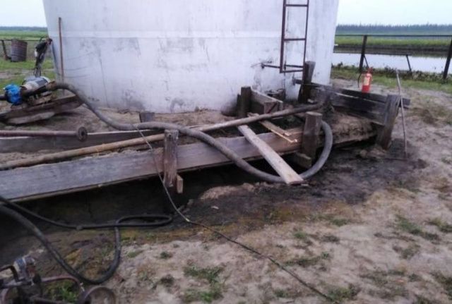 Работы по ликвидации разлива дизтоплива завершаются в Среднеколымском улусе