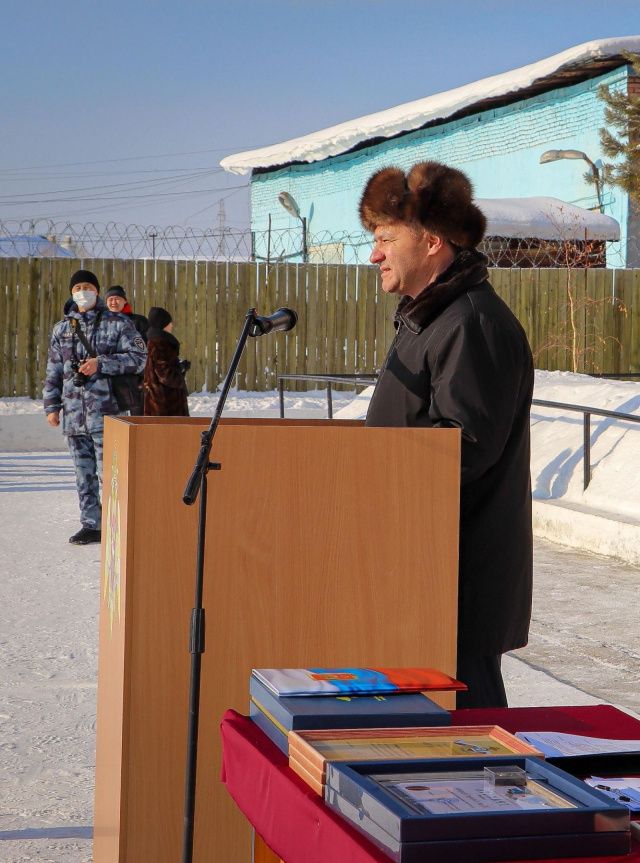 Премьер Якутии Андрей Тарасенко поздравил сотрудников Росгвардии и военнослужащих с годовщиной образования войск правопорядка