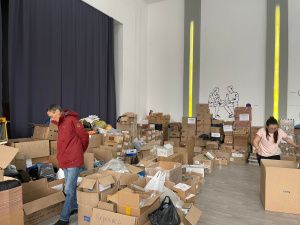 Дети Алдана отправили воинам открытки и талисманы-обереги