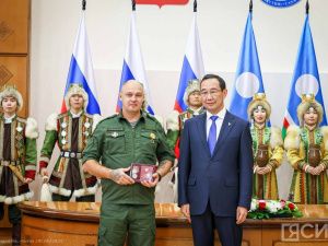 Государственные награды за вклад в развитие республики вручили жителям Якутии
