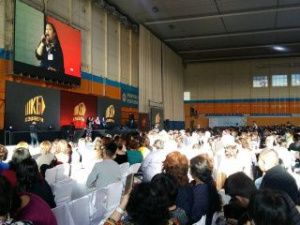 Якутян обманывают с помощью Баскова, Бузовой и Меладзе!