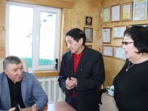Денис Белозеров встретился в Верхоянске с коллективом кооператива «Полюс Холода»