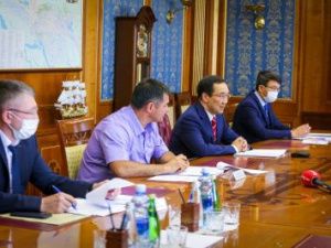 Айсен Николаев рассмотрел ход реализации в республике нацпроектов «Международная кооперация и экспорт» и «Цифровая экономика»