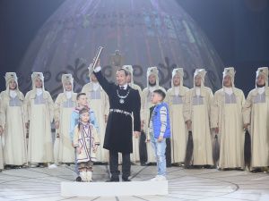 Свыше полутора тысяч артистов приняли участие в грандиозном представлении к 100-летию ЯАССР