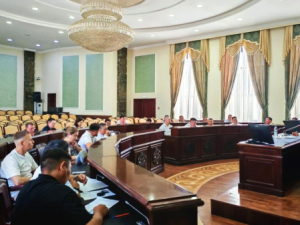 Прошло заседание городского оперативного штаба по вопросам обеспечения дизельным топливом предприятий жизнеобеспечения и строительной отрасли Якутска, а также сельхозпредприятий