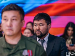 Собрание общественности провели в Якутии в память о первом президенте республики