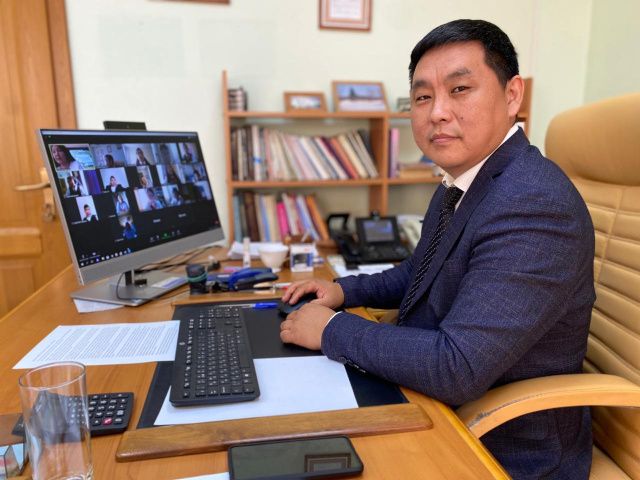 Павел Аргунов принял участие по видеосвязи в классном часе школы № 35