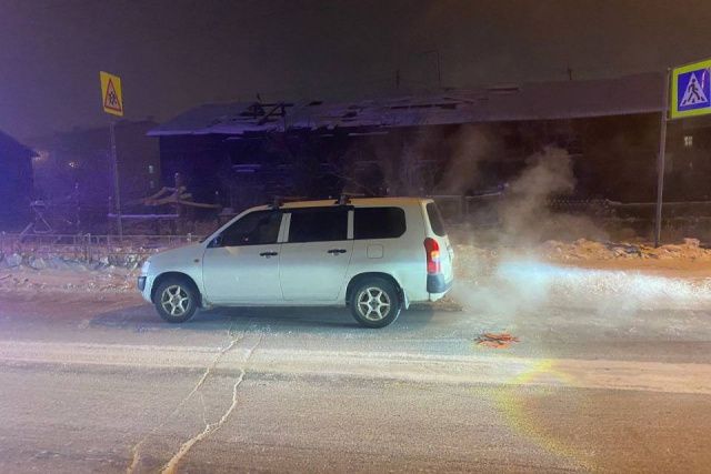 В Якутске водитель автомобиля наехал на 13-летнюю девочку