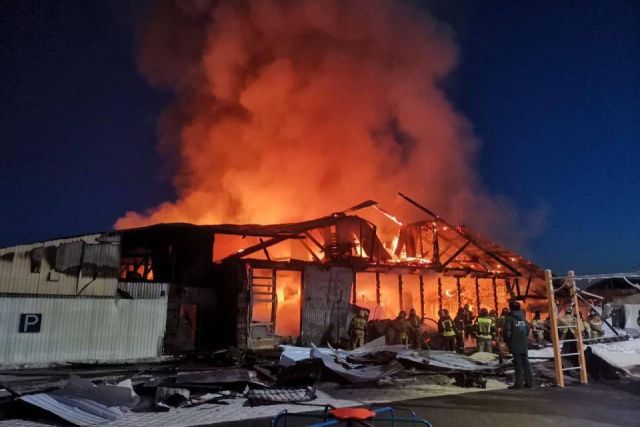 Стала известна причина пожара на мебельном складе на улице Леваневского Якутска