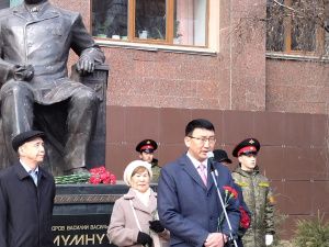 В День Республики отдали дань уважения Василию Никифорову-Кюлюмнюр