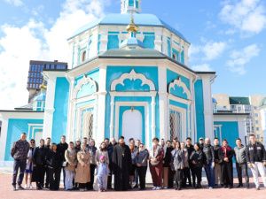 Сотрудники УФСИН и члены их семей совершили поездку по православным храмам и монастырям г. Якутска