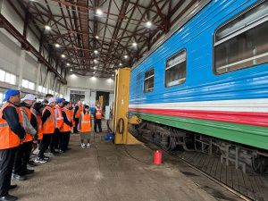 Представители АК «ЖДЯ»  приняли участие в торжественной линейке Нижне-Бестяхской школы № 1