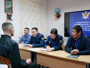 В профессиональных училищах № 317 и № 318 осужденные сдали квалификационные экзамены