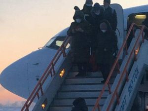 Пассажира рейса из Харбина госпитализировали с высокой температурой в аэропорту Якутска