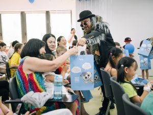 В 2024 году благотворительная программа «Мир без слез» побывала в Якутске и еще 14 городах России