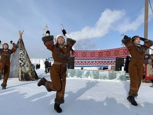 В Якутске прошел праздник «Встреча солнца»