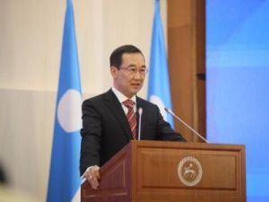 Айсен Николаев отметил постепенное восстановление экономики Якутии