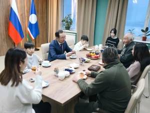 Семье Героя России Дмитрия Егорова вручили золотую звезду Героя ДНР