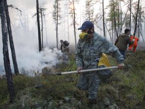 Лесной пожар находится в 60 км от села Маган. К тушению приступит Ми-8