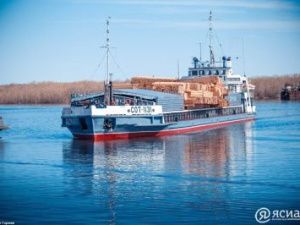 Глава Якутии: завоз грузов в навигацию идёт по графику