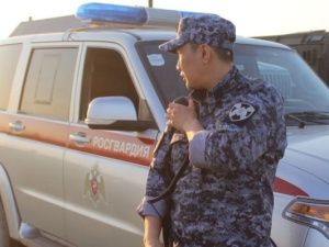 Патруль Росгвардии задержал нетрезвую жительницу Якутска, у которой изъято запрещенное вещество