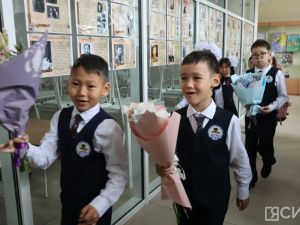 Кирилл Бычков поздравил учащихся школы № 1 Якутска с 1 сентября