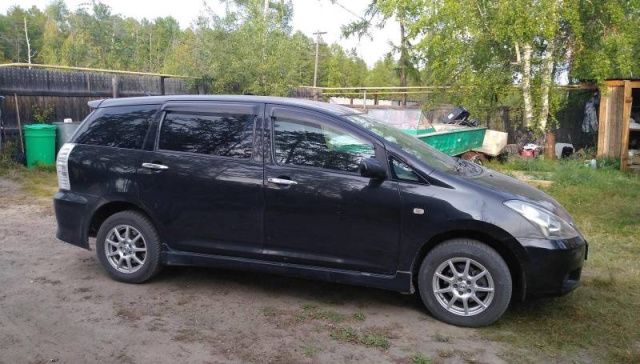 В Верхневилюйске отец сбил годовалого сына во дворе дома