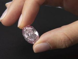 Якутский бриллиант продали на торгах в Женеве за $26,6 млн