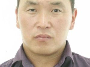 Прокуратура оспаривает муниципальные контракты, которые заключили между собой муж и жена, выступая в роли главы наслега и руководителя коммерческой компании