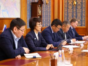 Глава Якутии поручил проработать вопросы капремонта подъездных путей к микрорайону «Звездный»