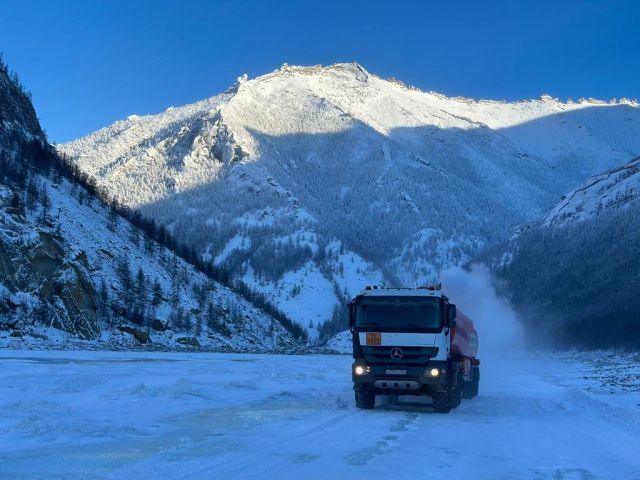 В Якутии по автозимникам доставят более 700 тысяч тонн грузов
