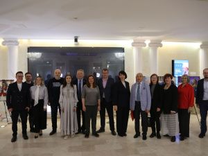 Выставка якутской художницы Миры Аргуновой «Многоликая Россия» открылась в Общественной палате России