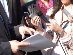 Точка зрения. Раньше так к журналистам не относились