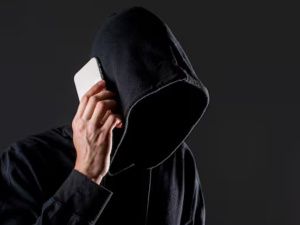 В Нерюнгринском районе у работника транспортной организации мошенники похитили 2 100 000 рублей