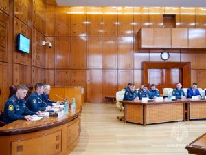 Комиссия МЧС России проверяет готовность Якутии к паводку и лесопожарному сезону