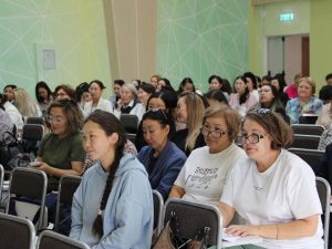 В Якутске стартовали курсы для учителей начальных классов по инновационной методике обучения