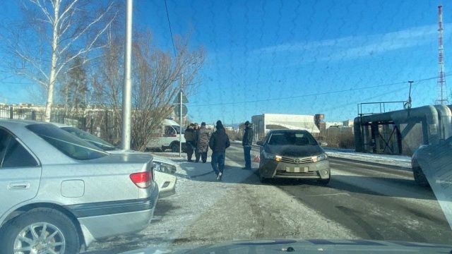 В Якутске 11-летний школьник попал под колеса автомобиля и получил перелом