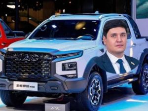 Новому руководителю госкомпании – новое премиальное авто